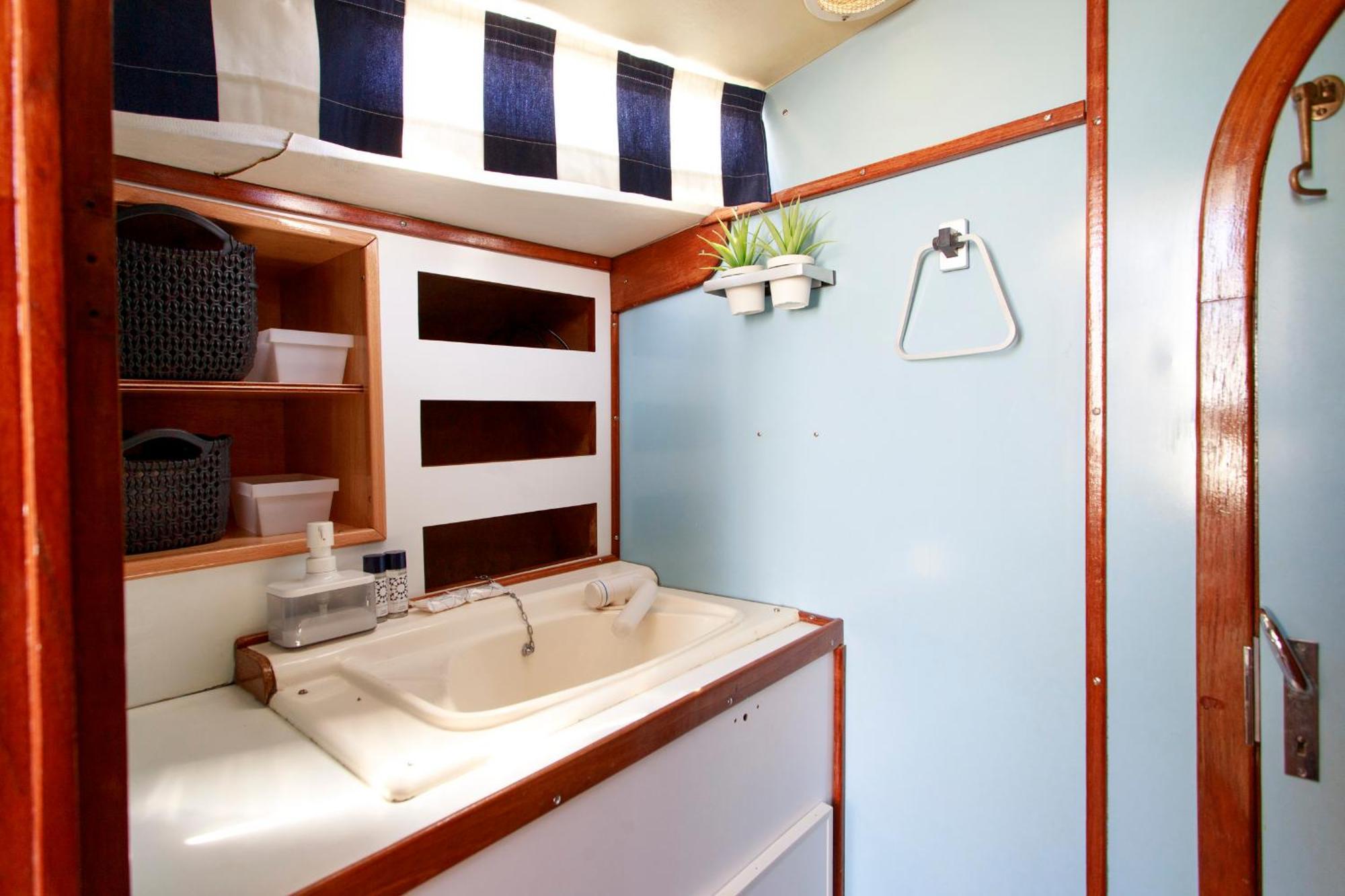 Bådhotel Evamia Boat