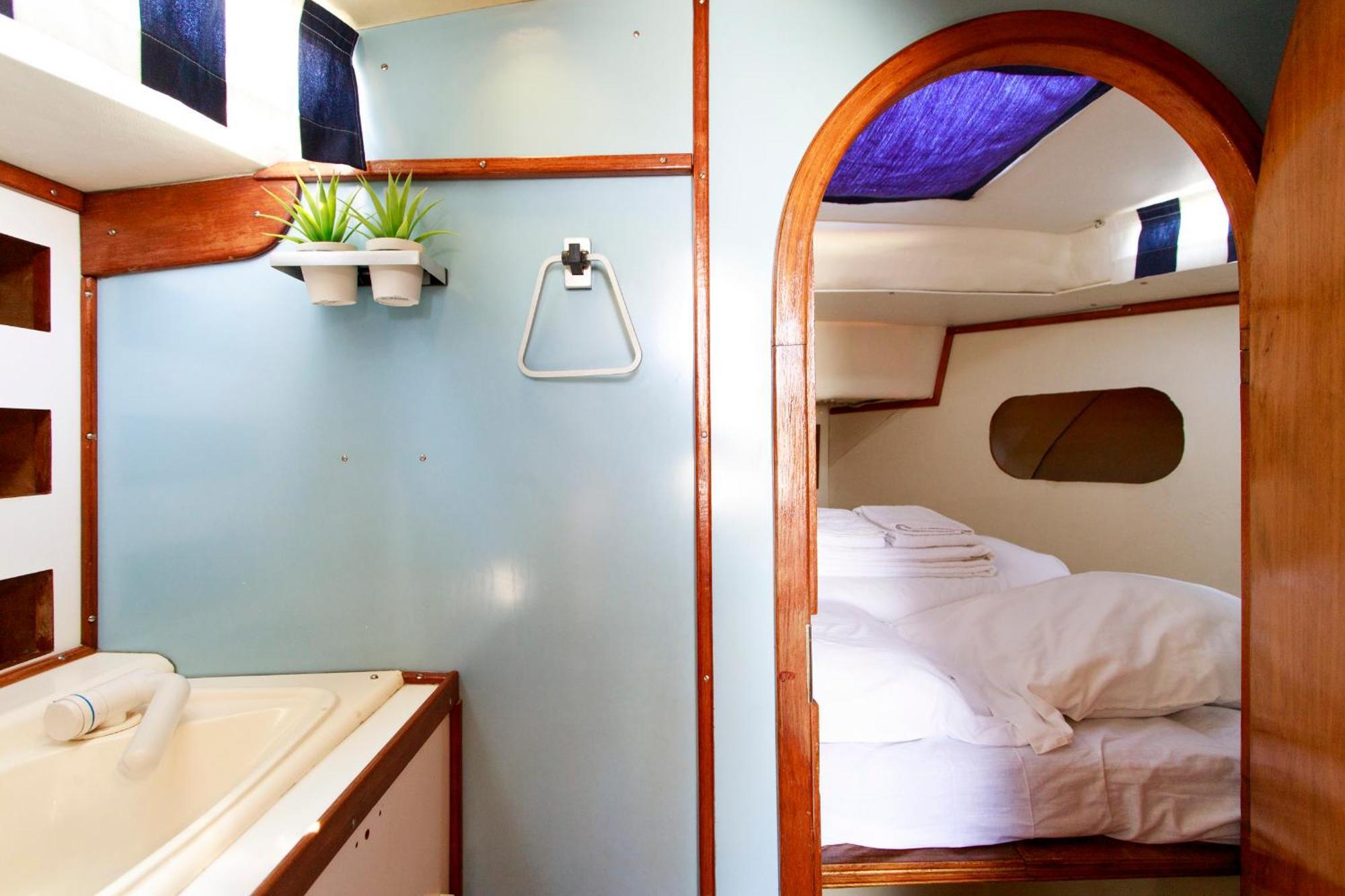 Bådhotel Evamia Boat Lisboa